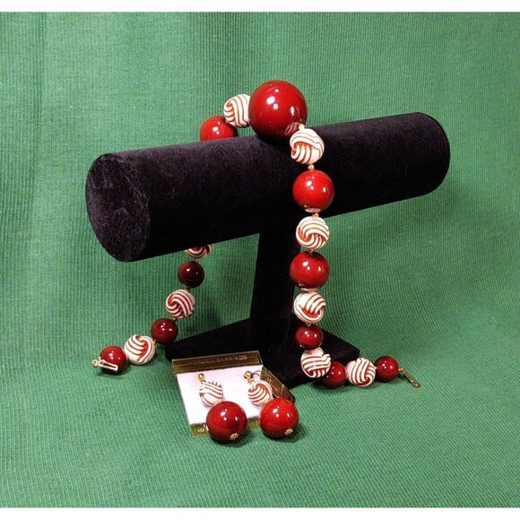 By Hugo Red & White Graduated Bead Necklace & Earrings Set W/ 14K Post, Vintage - Picture 8 of 9